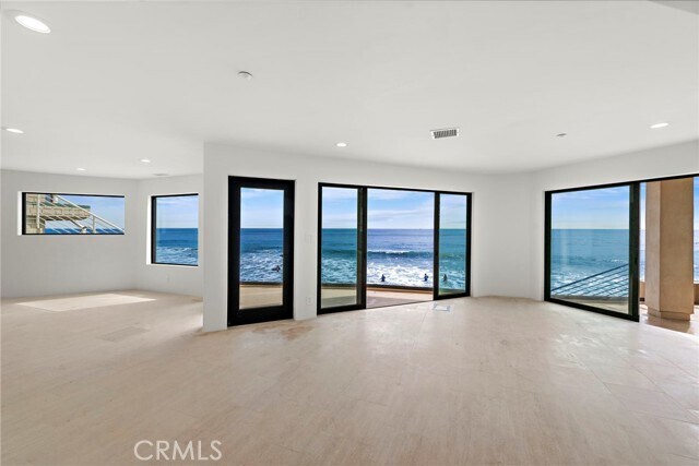 Building Photo - 715 Ocean Front