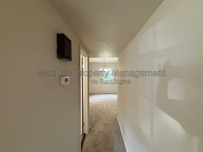 Building Photo - 14611 Earlham Ct