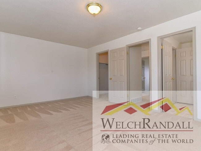 Building Photo - Charming 2 Bed 1.5 Bath Townhome in Harris...