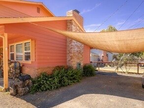Building Photo - 944 Clover Dr