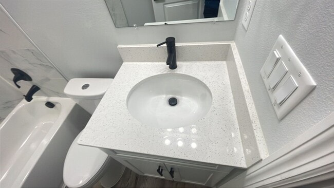 Building Photo - 1581 S Montgomery St