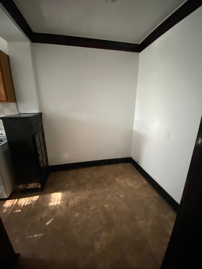 Building Photo - 4310 N Pulaski Rd