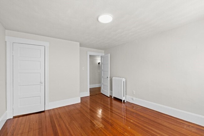 Building Photo - 85 Linden Ave