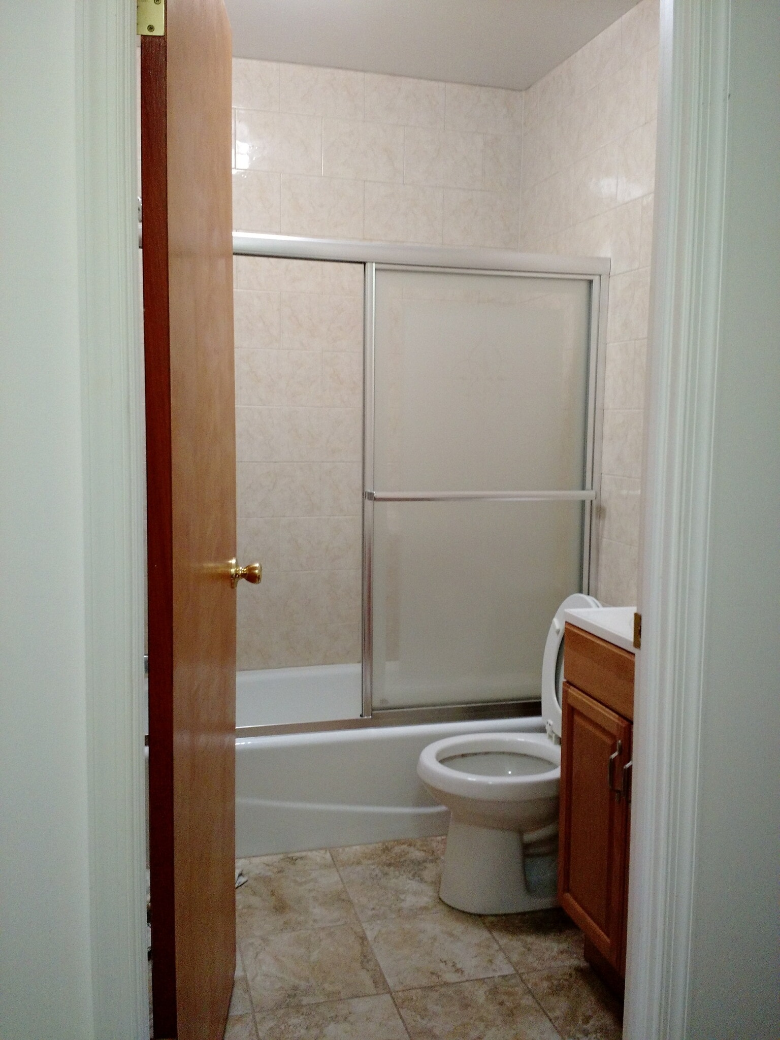 2nd floor bathroom - 1229 Wood St