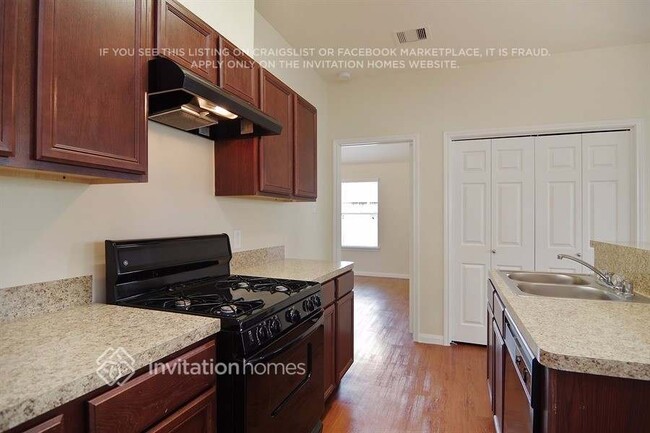 Building Photo - 18743 N Lyford Dr