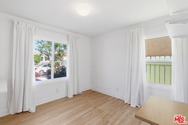 Building Photo - 6743 Arlington Ave