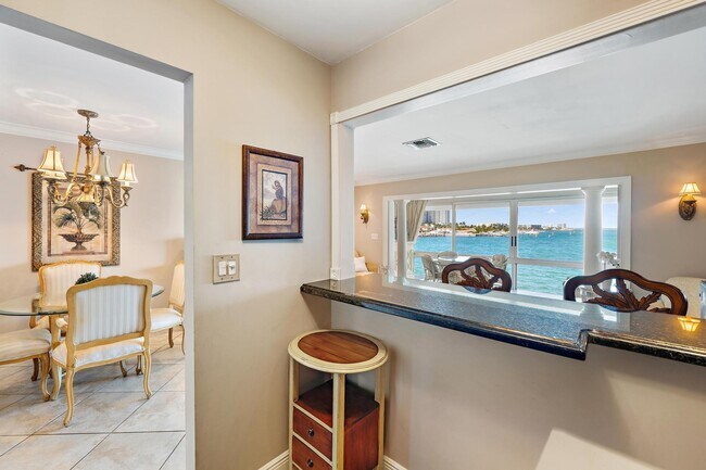 Building Photo - 400 Wilma Cir