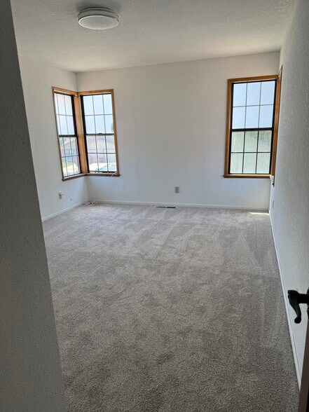 Building Photo - 1815 Azure Ct