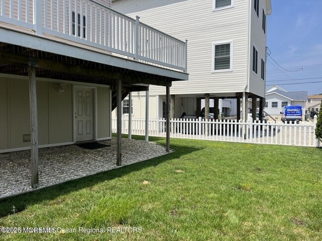 Building Photo - 83 Vanard Dr