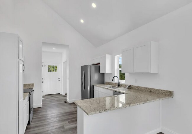Building Photo - ENJOY LIVING IN A BRAND NEW HOME!!!!