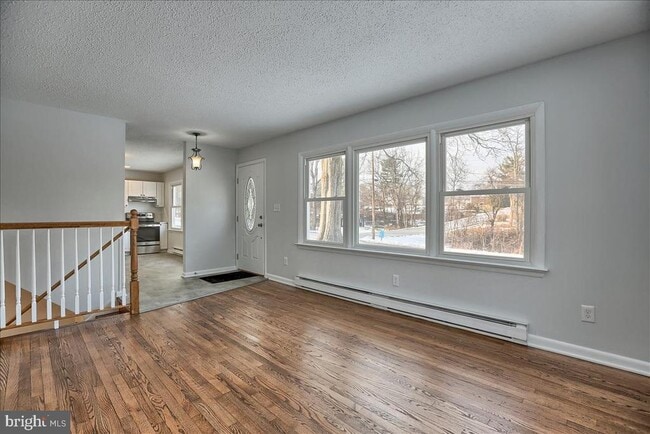 Building Photo - 164 N Fairville Ave