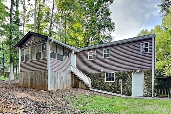 Building Photo - 2426 Emberwood Ct