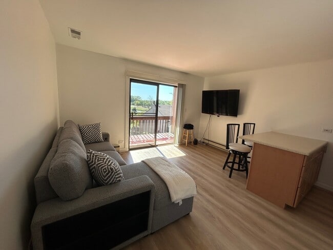 Building Photo - 58 Vail Colony