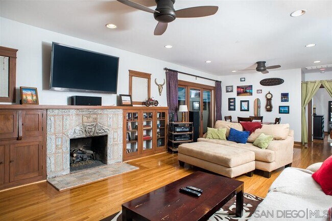 Building Photo - 834 Isthmus Ct