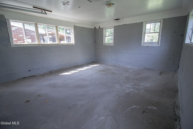 Building Photo - 30 Wilkins Ave