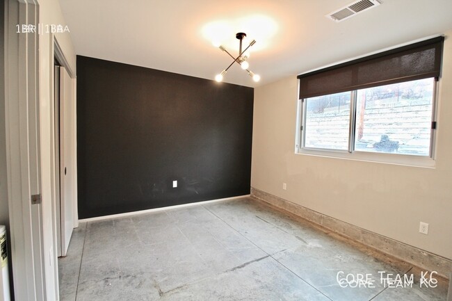 Building Photo - 2903 Gillham Rd