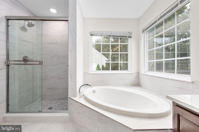 Building Photo - 17575 Deweys Run Ln