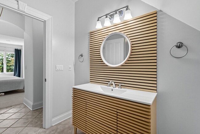 Building Photo - Princeton Hills Fully Furnished