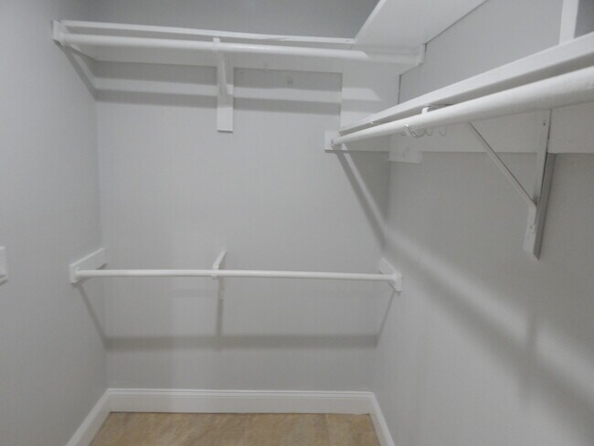 Building Photo - 8301 Wilton Dr