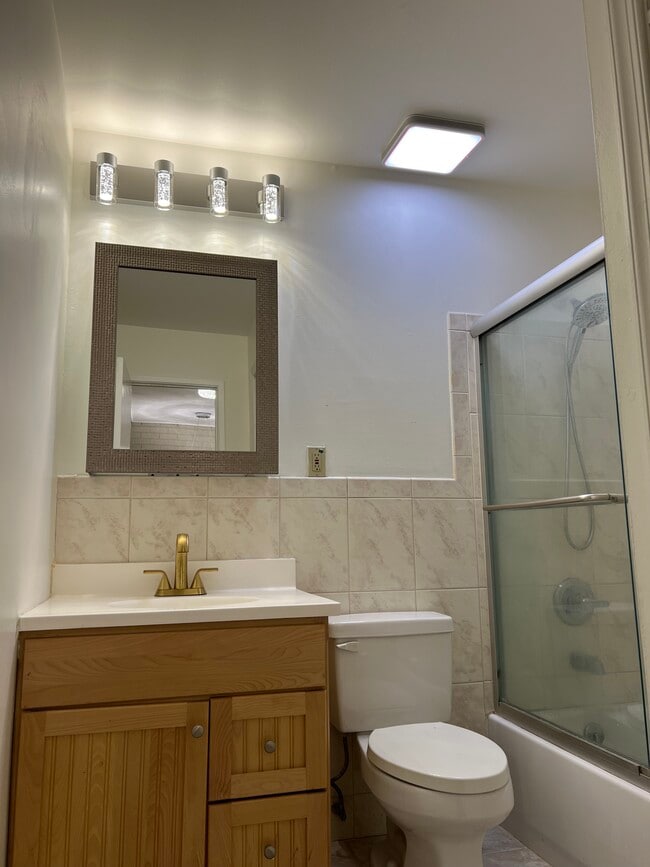 Building Photo - 7950 Inverness Ridge Rd