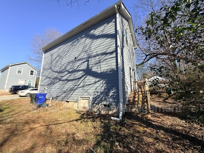 Building Photo - 1118 Eva St