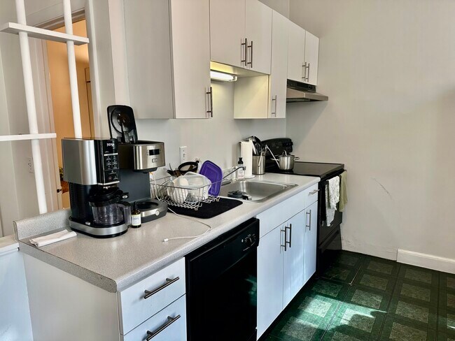 Building Photo - 199 Winthrop Rd