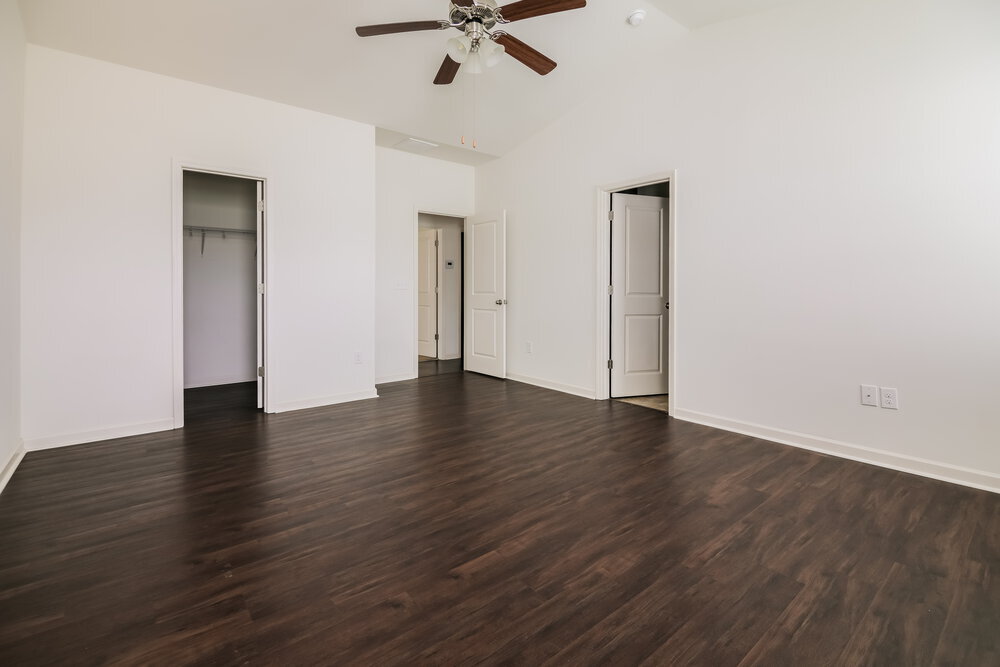 Building Photo - 78 N Great White Way