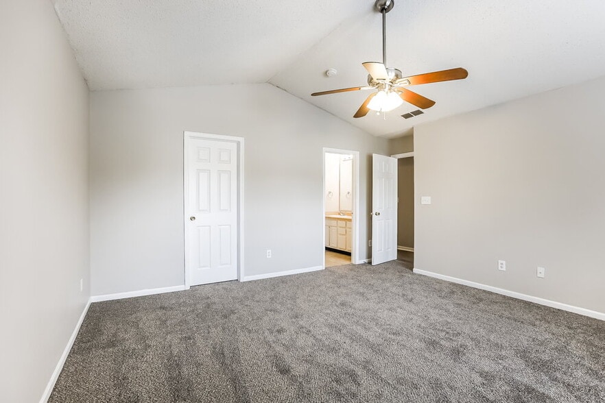 Building Photo - 8010 Whitaker Valley Blvd