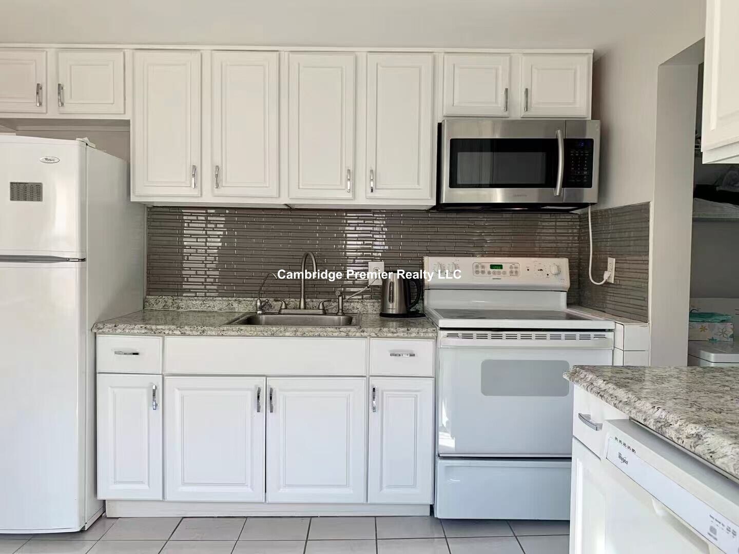 Building Photo - 60 Linwood St