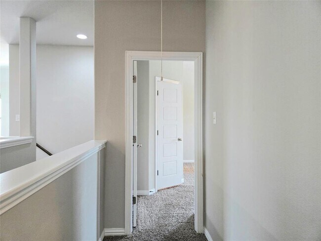 Building Photo - 1016 Hartman Dr