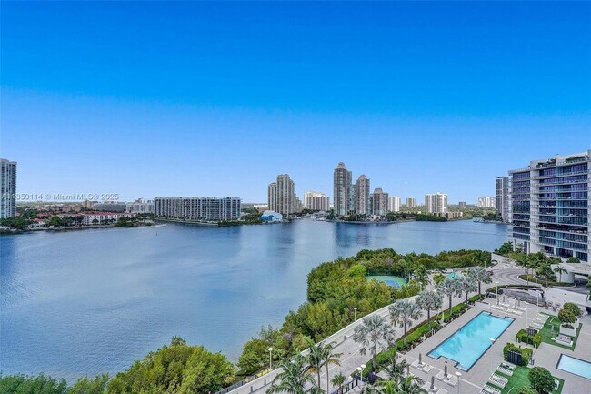 Building Photo - 5000 Island Estates Dr
