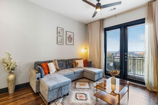 Building Photo - 9127 Research Blvd