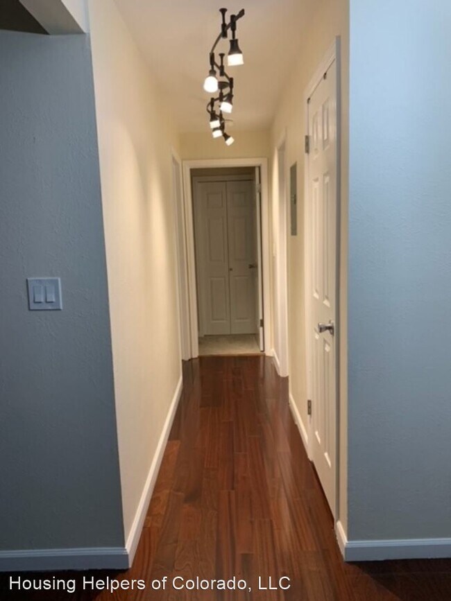 Building Photo - 2 br, 2 bath House - 625 Manhattan Place #208