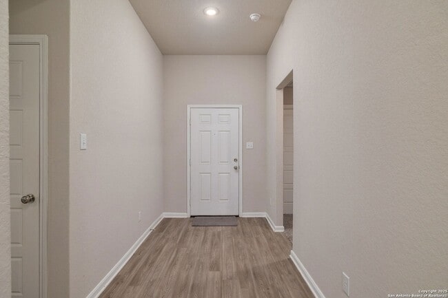 Building Photo - 7043 Diamond Vly