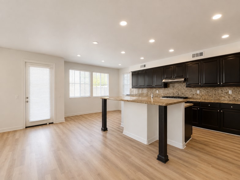 Building Photo - 46338 Durango Dr