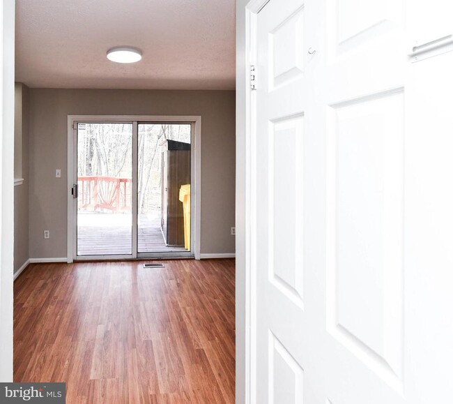 Building Photo - 2156 Commissary Cir