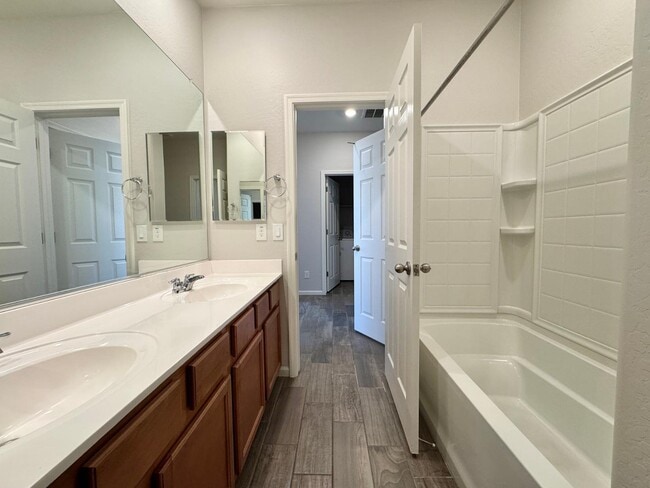 Building Photo - 2308 E Dust Devil Dr