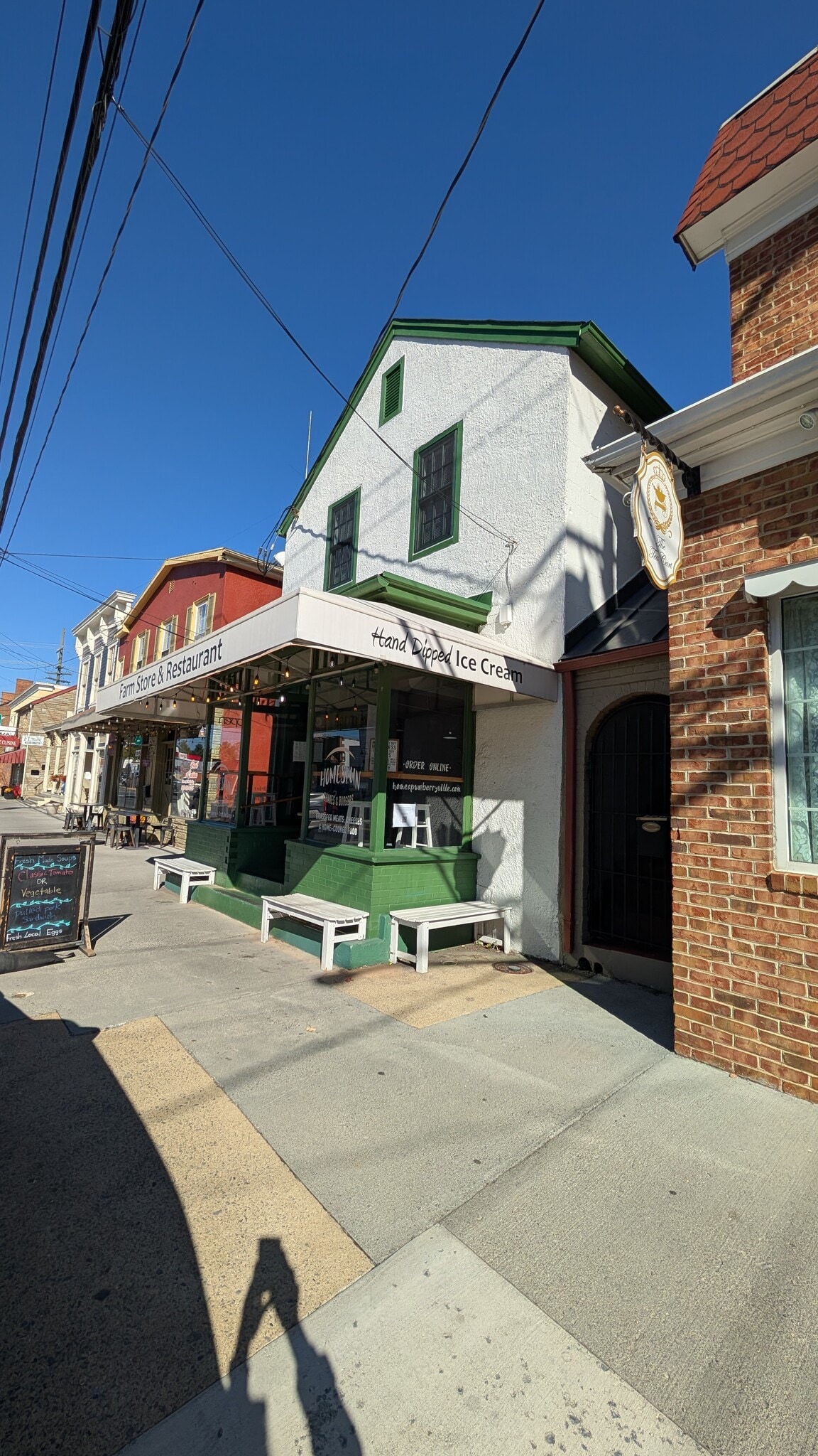 Apartment is above Homespun restaurant near shopping, restaurants. - 20 W Main St