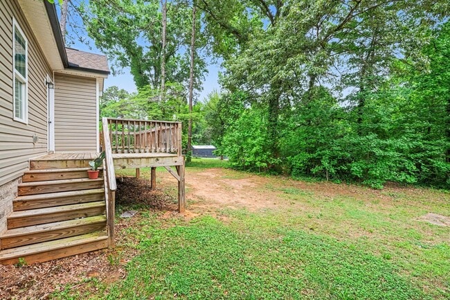 Building Photo - 324 N Milford Dr