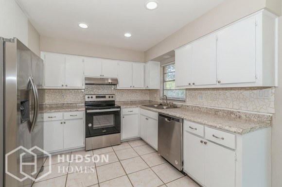 Building Photo - NOW AVAILABLE! 1296 Huntington Ln, Rockled...