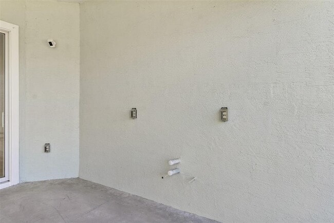 Building Photo - 82 N Lakewalk Dr