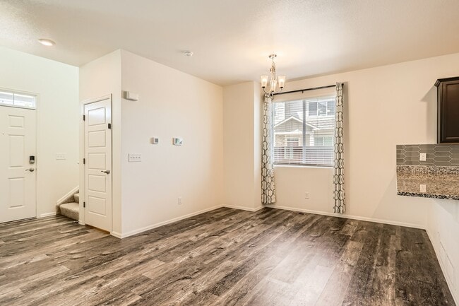 Building Photo - 11791 Lovegrass Dr