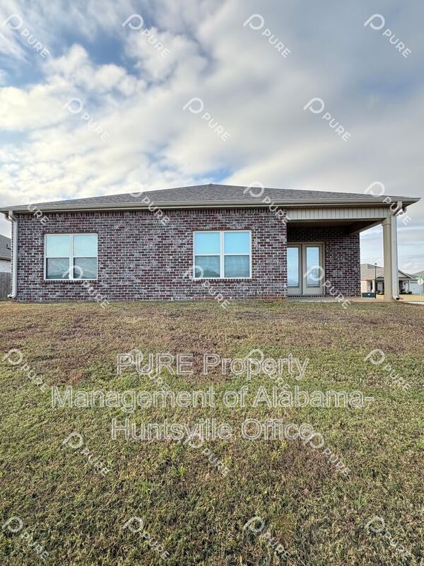 Building Photo - 14170 Lannister Ln