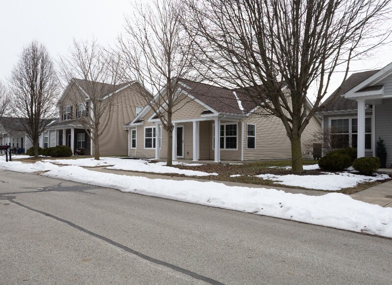 Building Photo - 931 Maidstone Ave