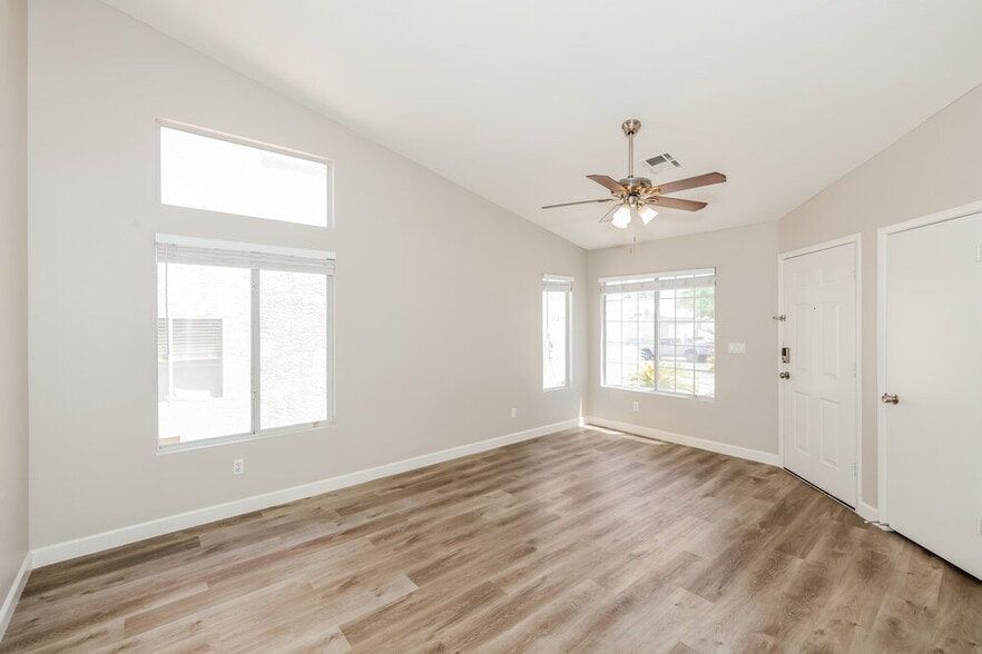 Building Photo - 3639 Covewick Dr