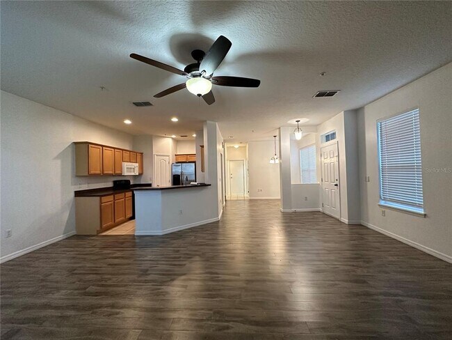 Building Photo - 6624 S Goldenrod Rd