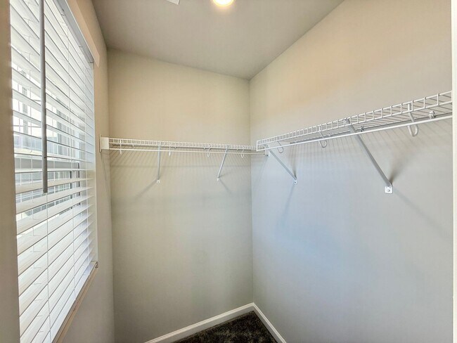 Building Photo - Gorgeous 3BD, 3.5BA Apex Townhome with 1-Car Garage in an HOA Community