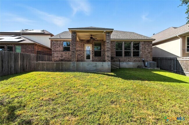 Building Photo - 319 Hunters Hill Dr