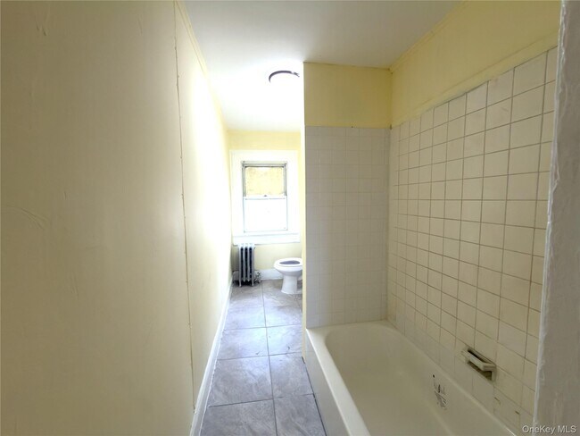 Building Photo - 302 W Hudson St