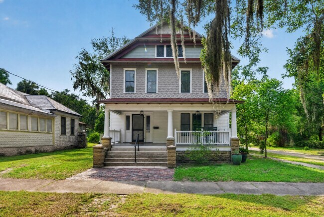 Building Photo - 516 N 4th St